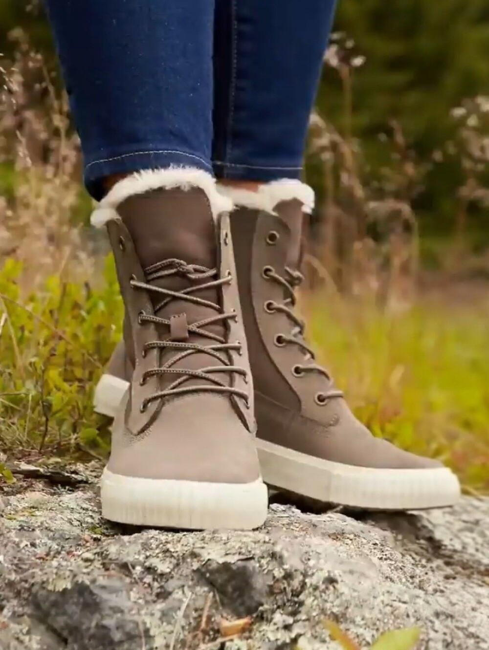 Timberland Skyla Bay Taupe Fleece Fold Down Sneaker Boots Size 6.5 Leather A2M2G